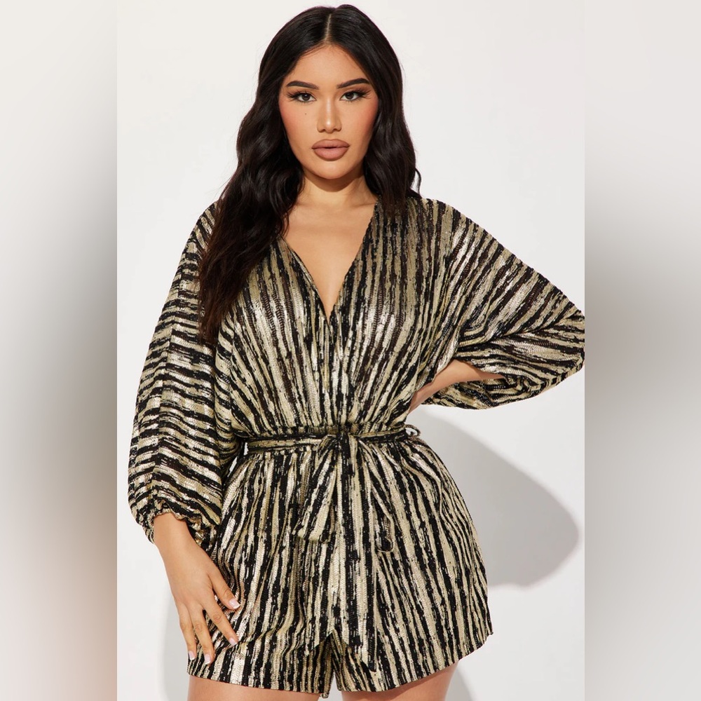 Metallic Romper - Picture 2 of 4